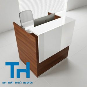 quầy lễ tân cần thơ