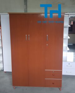 vệ sinh tủ quần áo