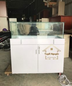 tủ trưng bày phụ kiện giá rẻ
