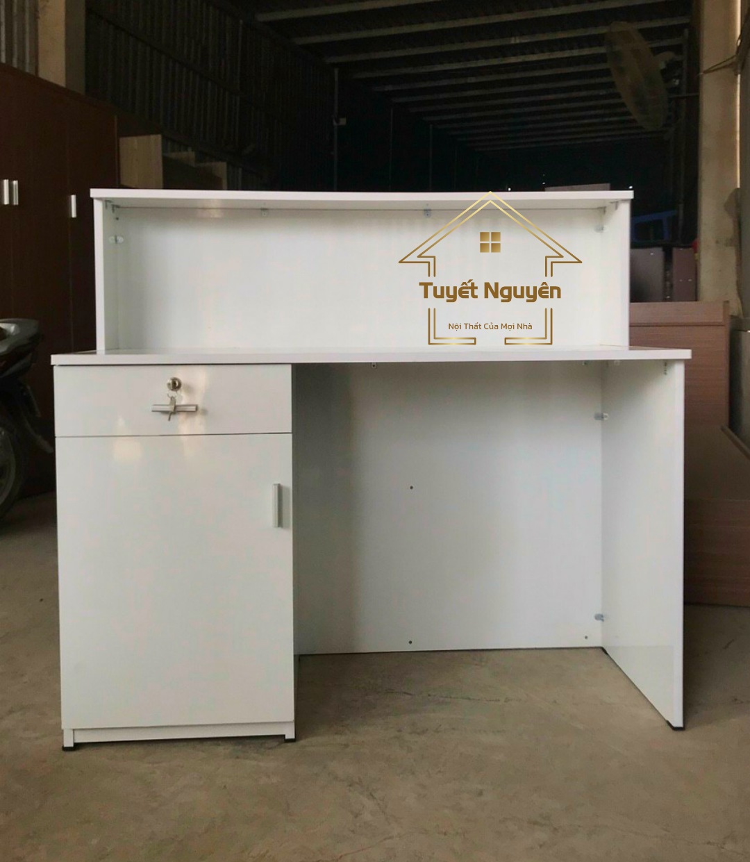 quay-tinh-tien-shop-quan-ao quầy tính tiền shop quần áo
