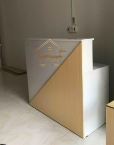 quầy tính tiền shop thời trang