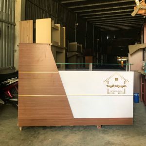 quầy tính tiền phòng khám