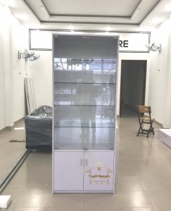 tủ kismh trưng bày phụ kiện cần thơ