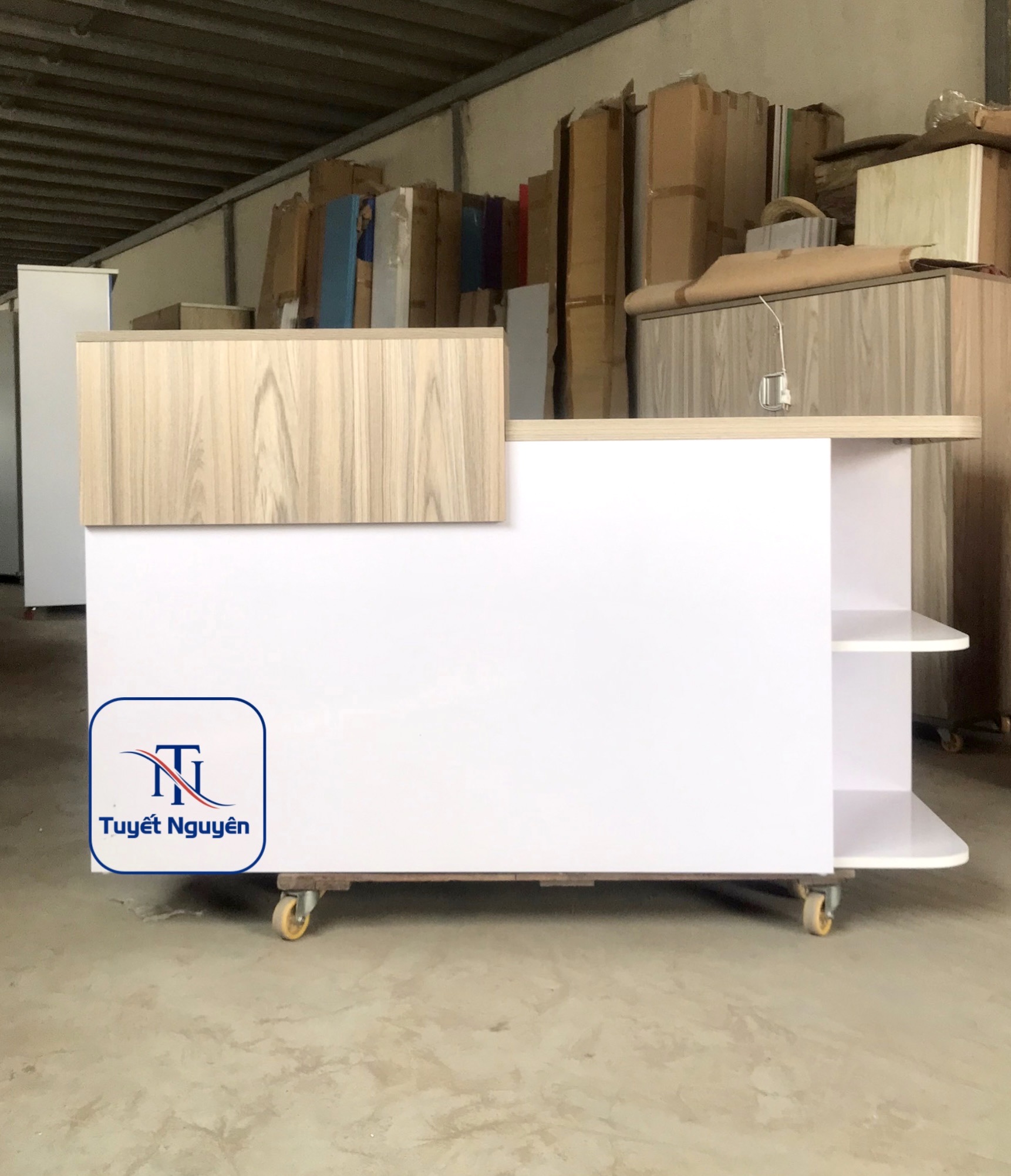 quay-thu-ngan-1m5 quầy thu ngân 1m5