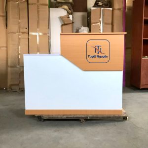 quầy lễ tân thiết kế nhỏ gọn