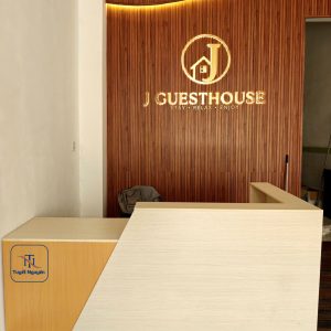 quầy lễ tân chữ L gỗ công nghiệp